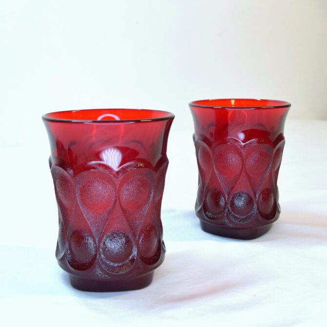 Pair of Vintage Groovy Red Drinking Glasses - Image 2