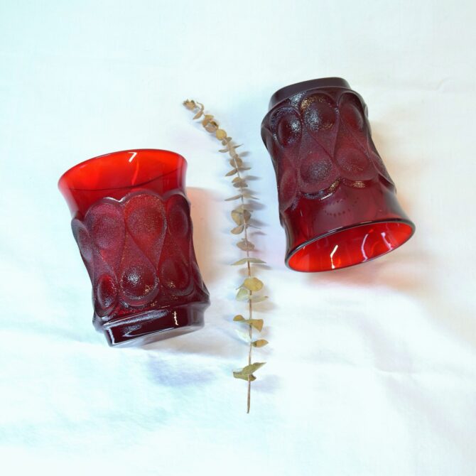 Pair of Vintage Groovy Red Drinking Glasses - Image 4