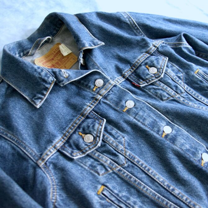 Vintage Medium Wash Levis Jean Jacket - Image 6